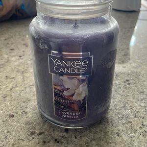 Yankee Candle lavender vanilla